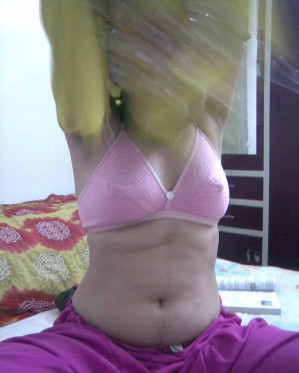 desi bhabhi removing clothes